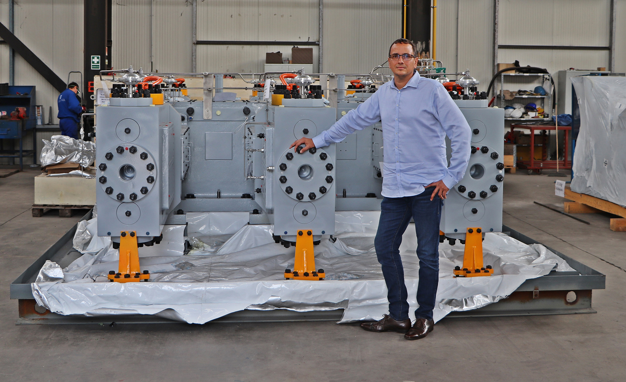 FELPÖRGŐ KOMPRESSZORGYÁRTÁS