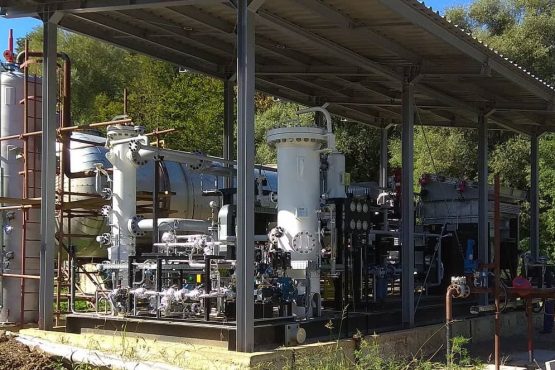 Screw and reciprocating compound pressure booster machine for natural gas gathering station for Croatian gas- and oil company INA.